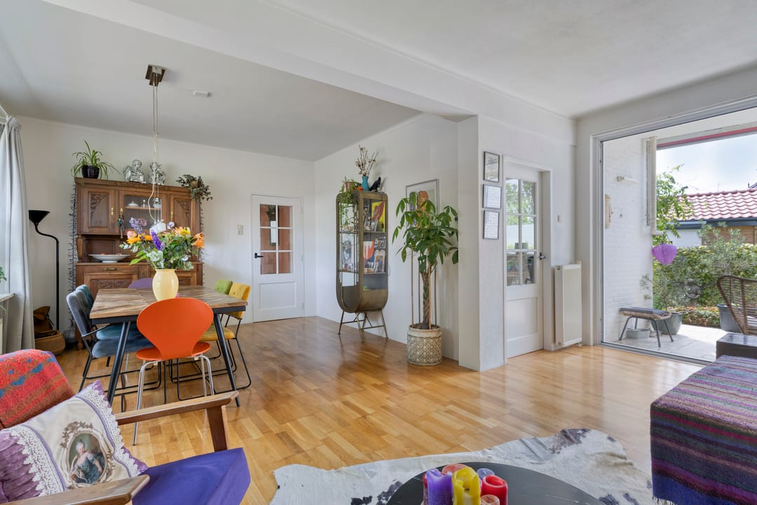 Photo 13 of Julianalaan 12