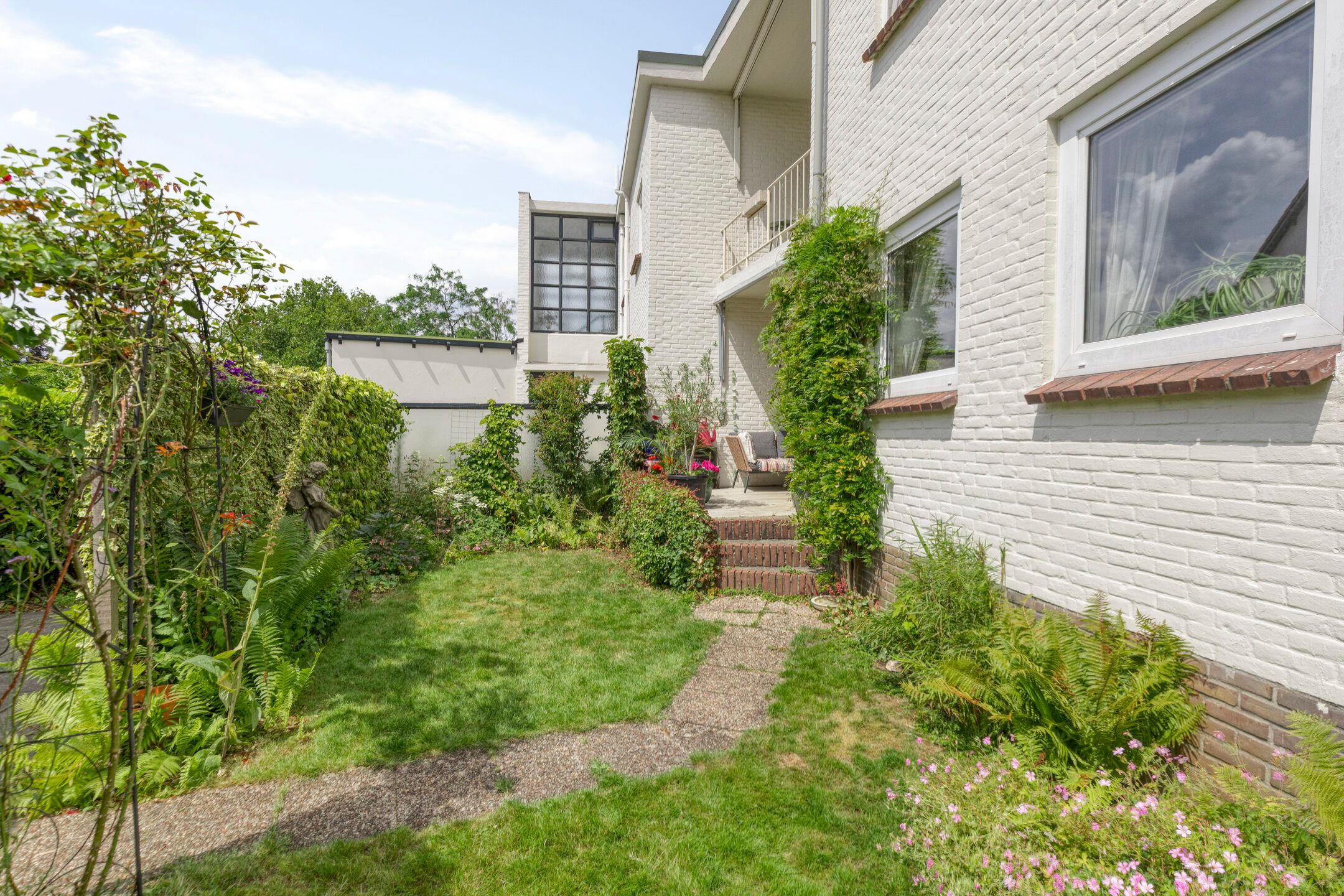 Photo 30 of Julianalaan 12