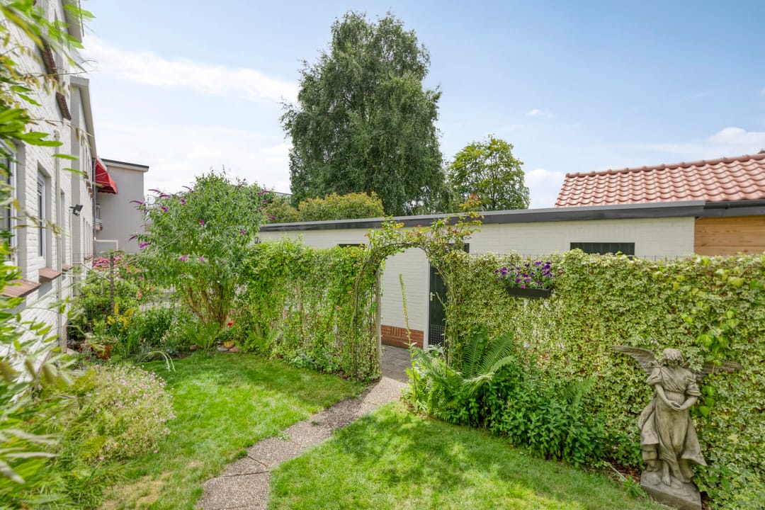 Photo 31 of Julianalaan 12