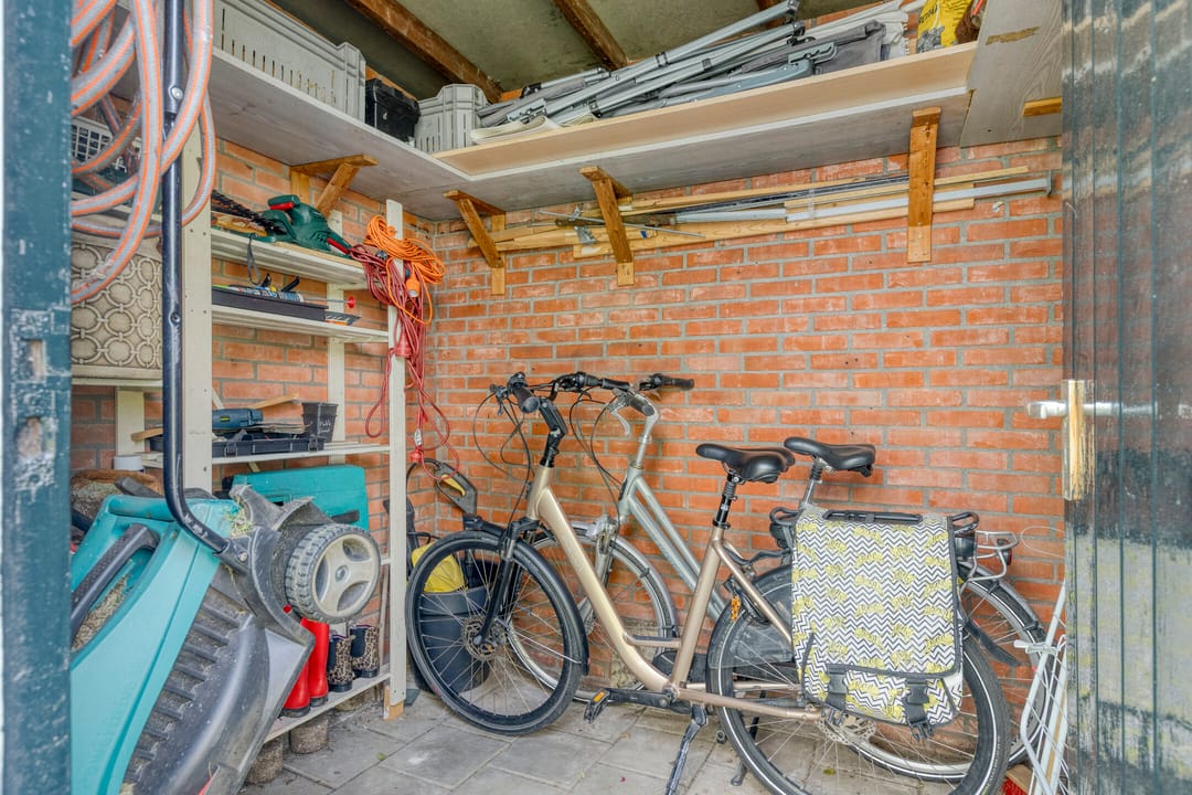 Photo 32 of Julianalaan 12