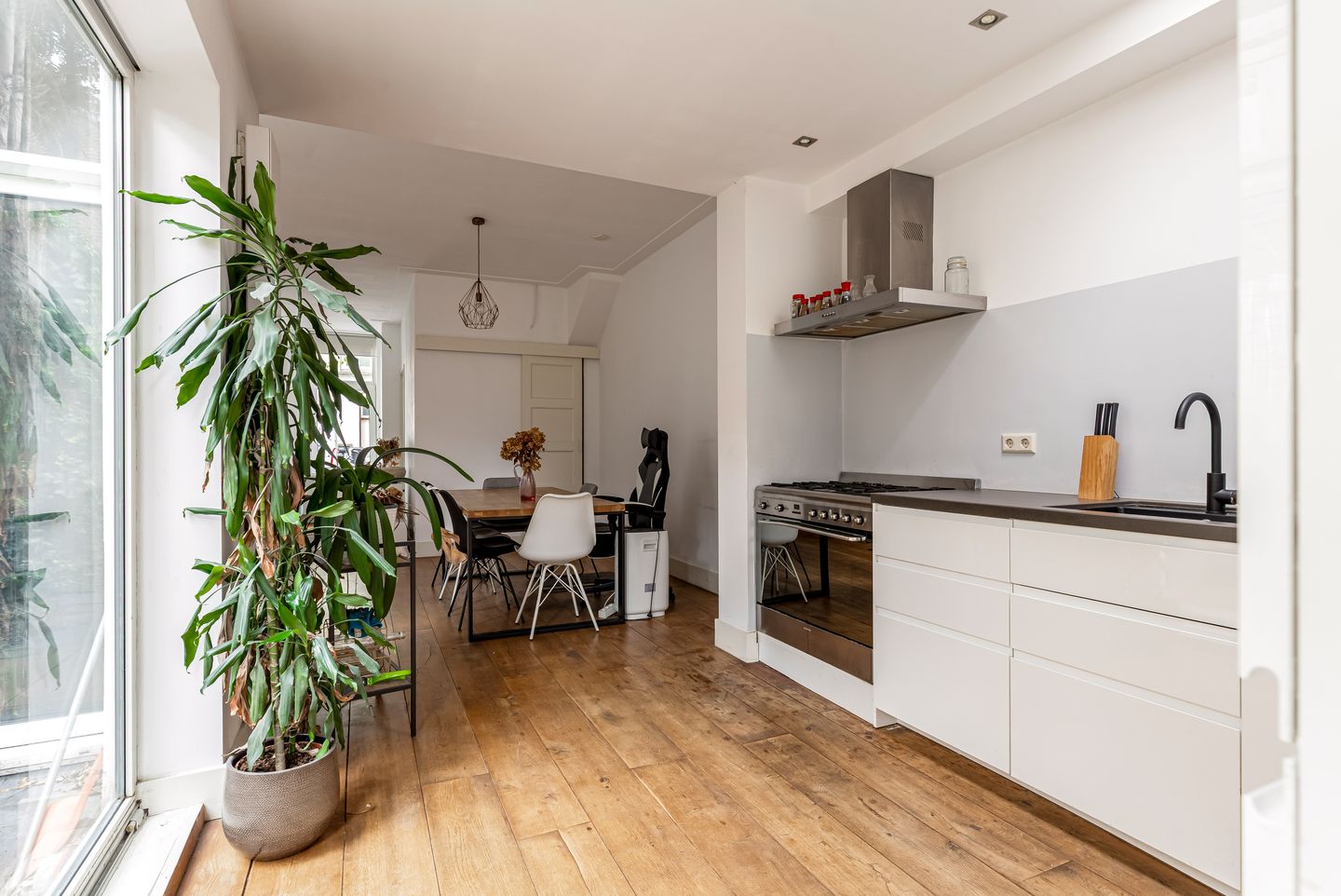 Foto 14 van Jan Pieterszoon Coenstraat 100