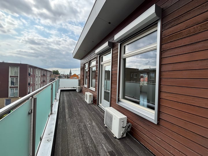 Photo 18 of Wilhelminastraat 55