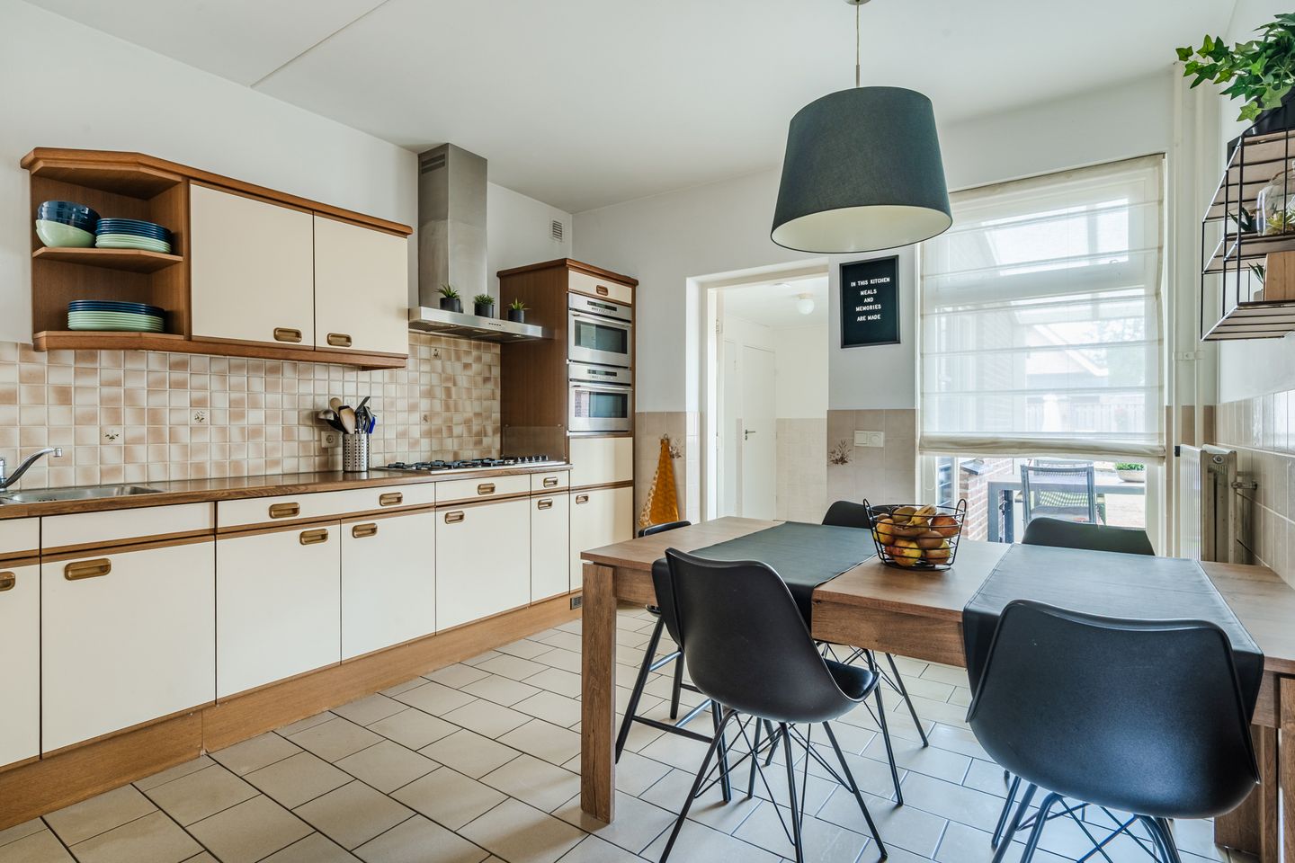 Photo 20 of Ericastraat 35