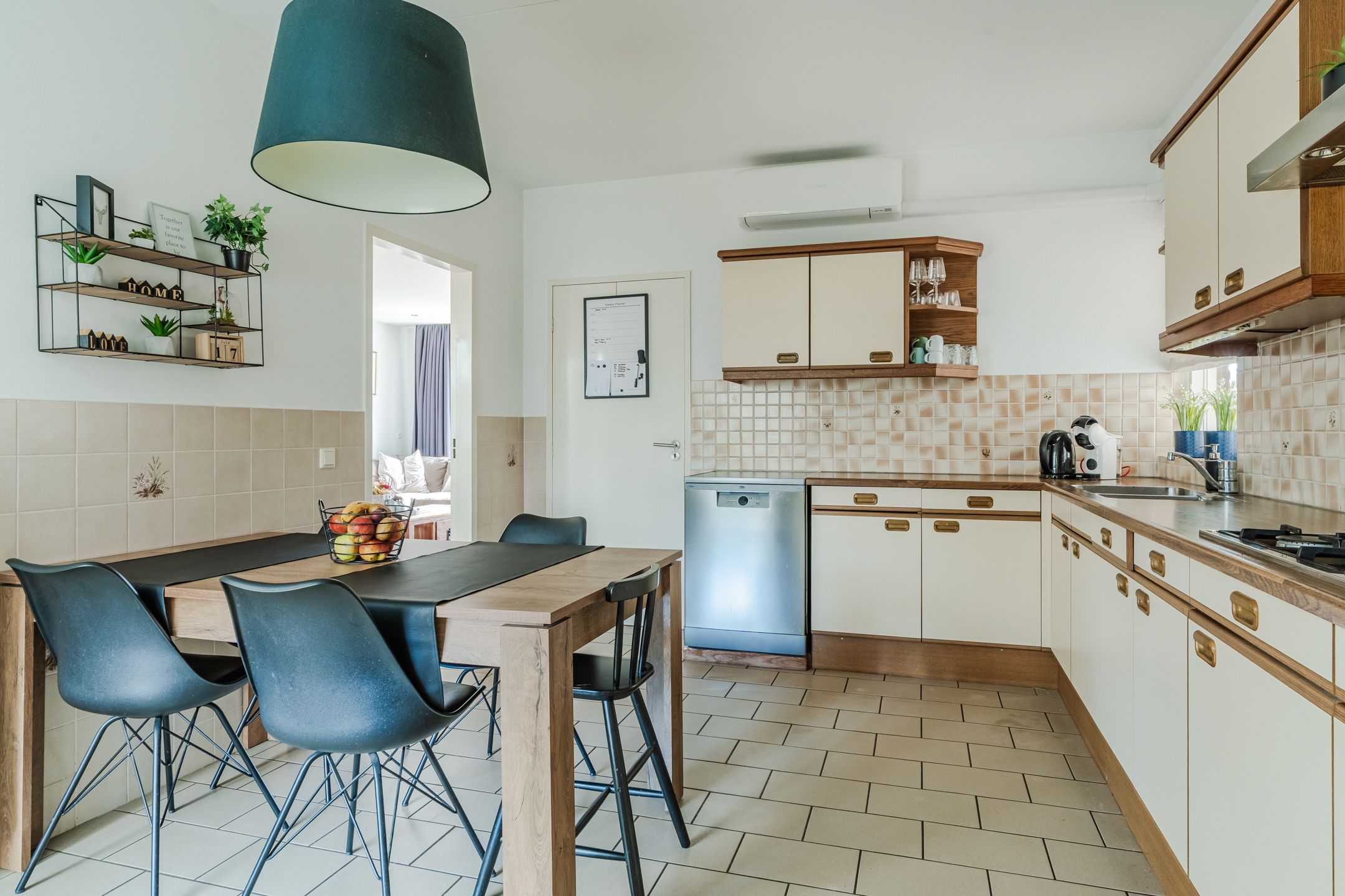 Photo 21 of Ericastraat 35