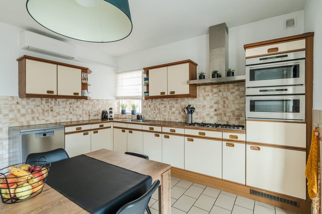 Photo 22 of Ericastraat 35