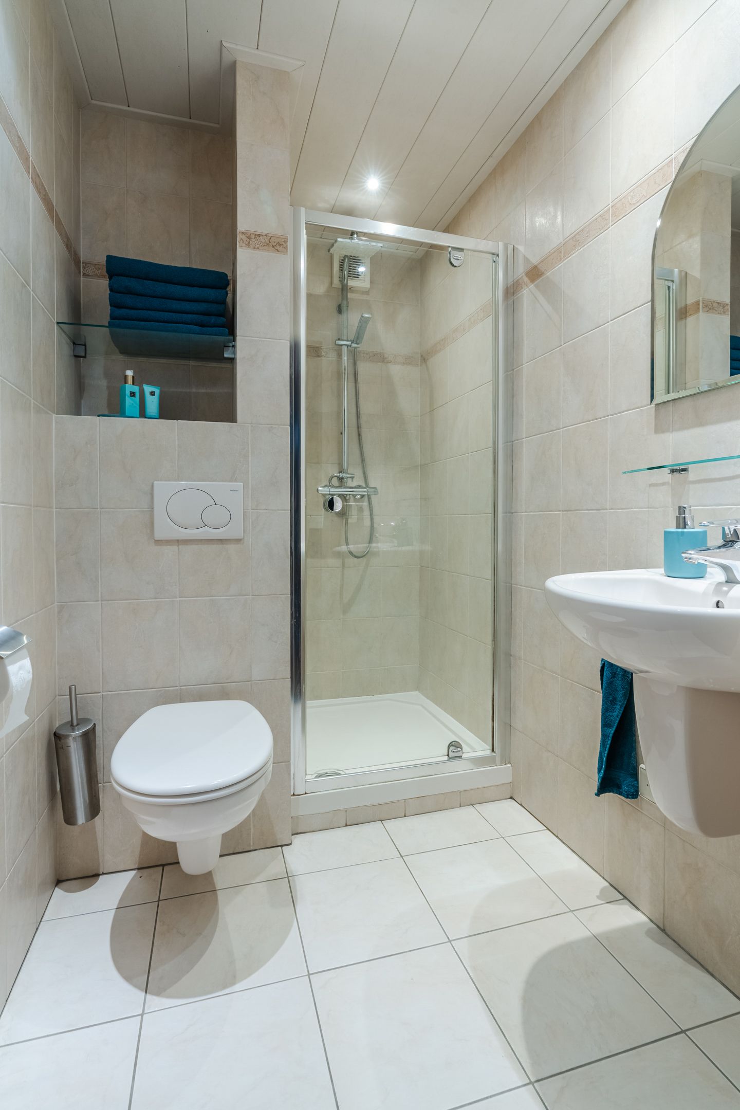 Photo 34 of Ericastraat 35