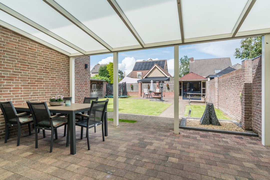 Photo 43 of Ericastraat 35