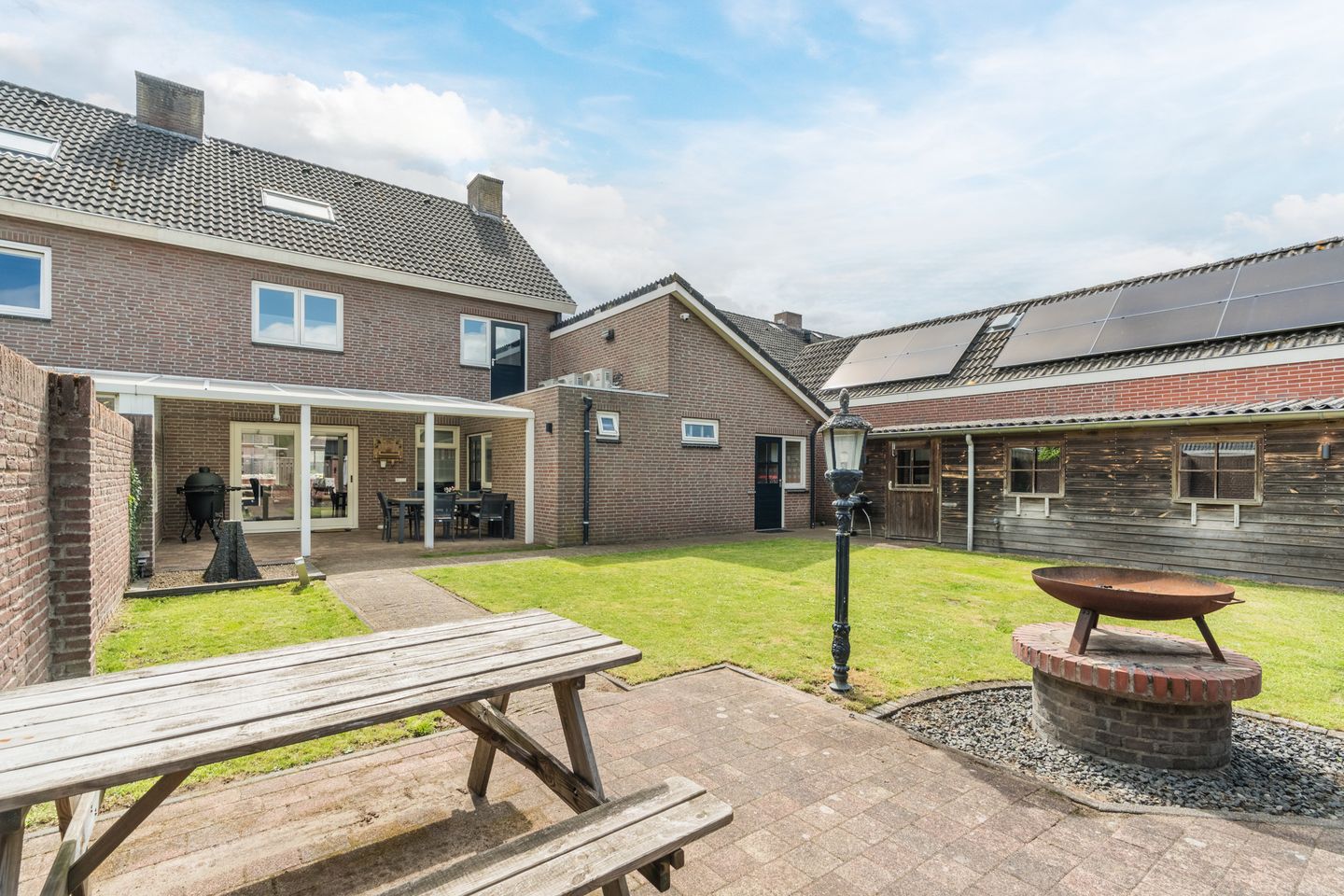 Photo 44 of Ericastraat 35