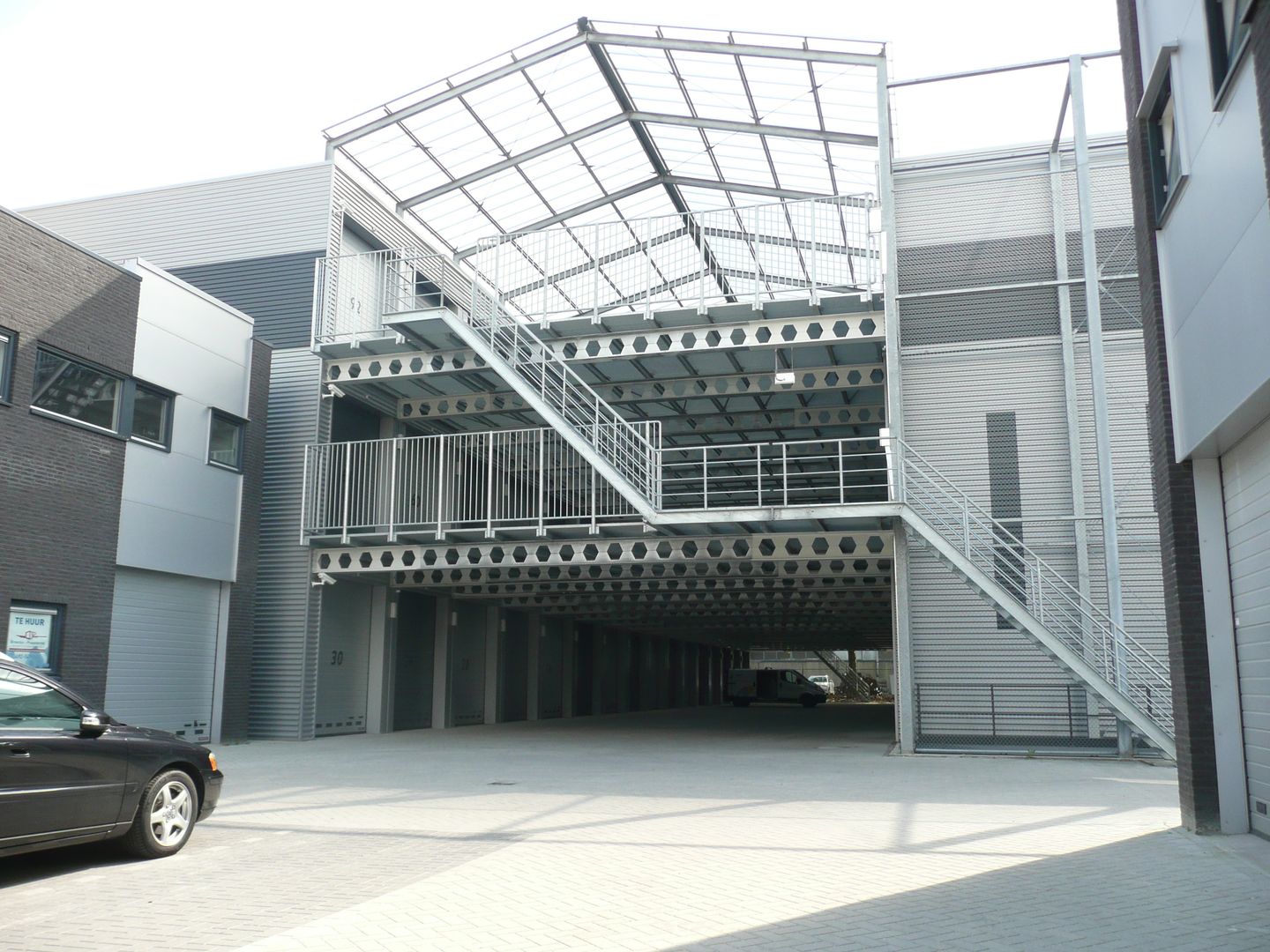 View photo 2 of Marshallstraat 18-F
