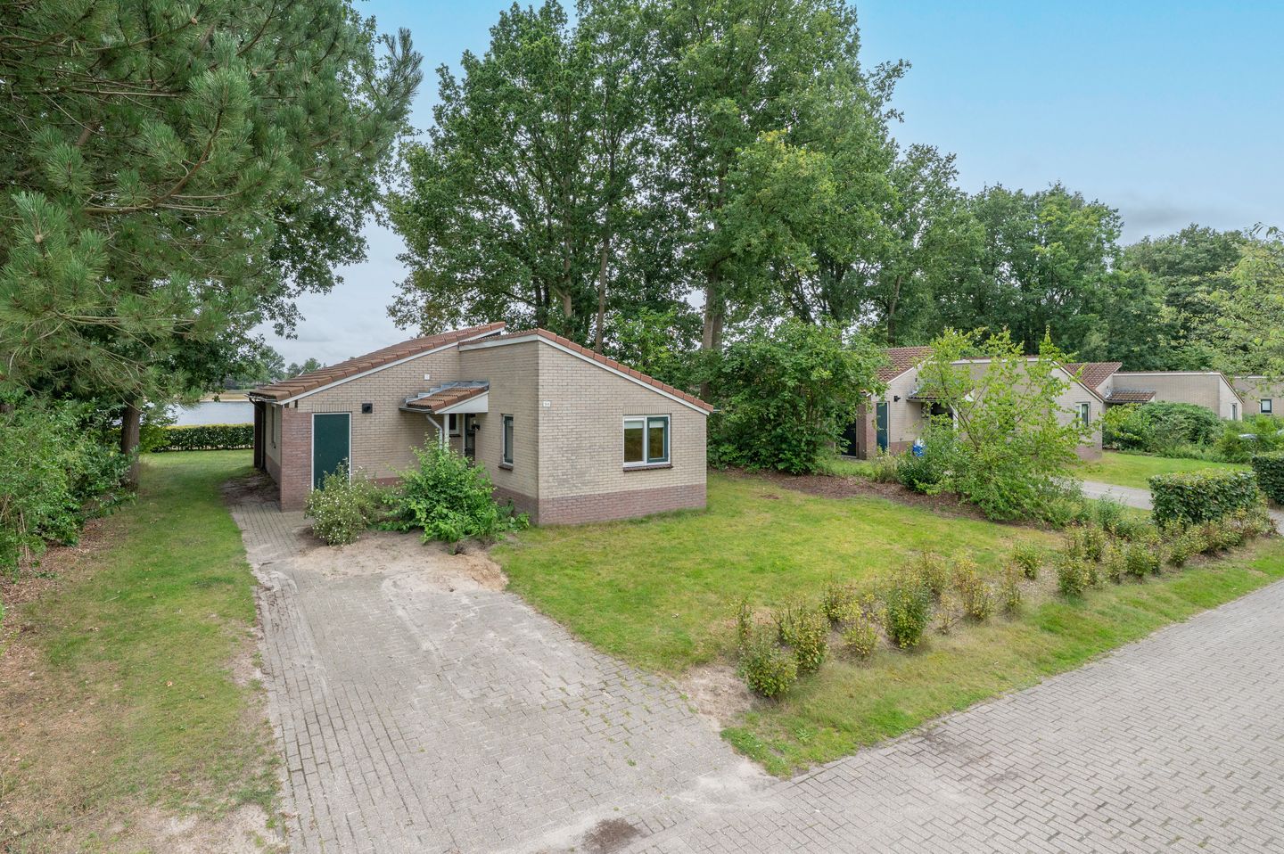 Foto 1 van Veldweg 22-184