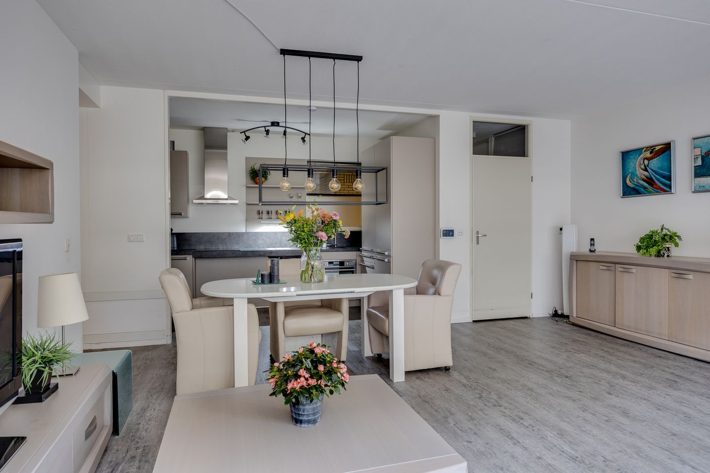 Photo 4 of Dorser 12