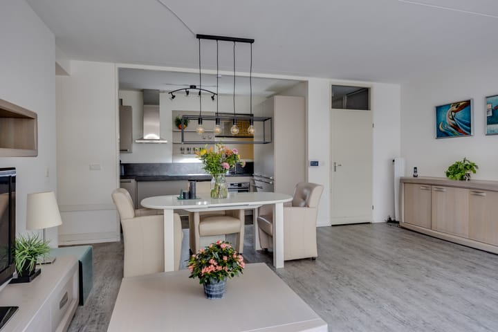 Photo 4 of Dorser 12