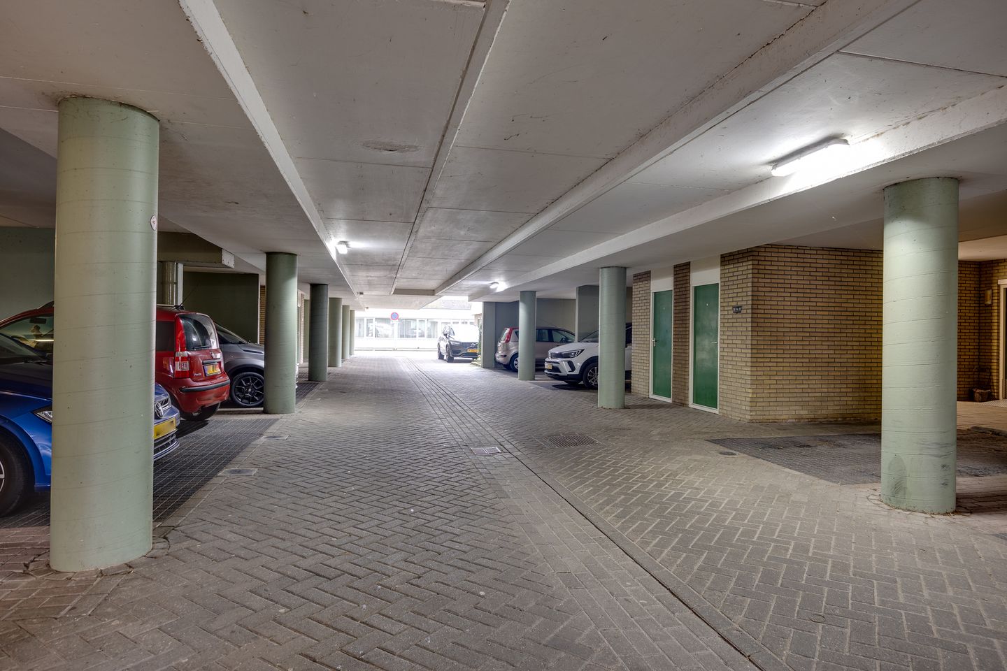 Photo 19 of Dorser 12