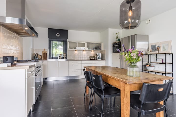 Photo 3 of Rooseveltstraat 39