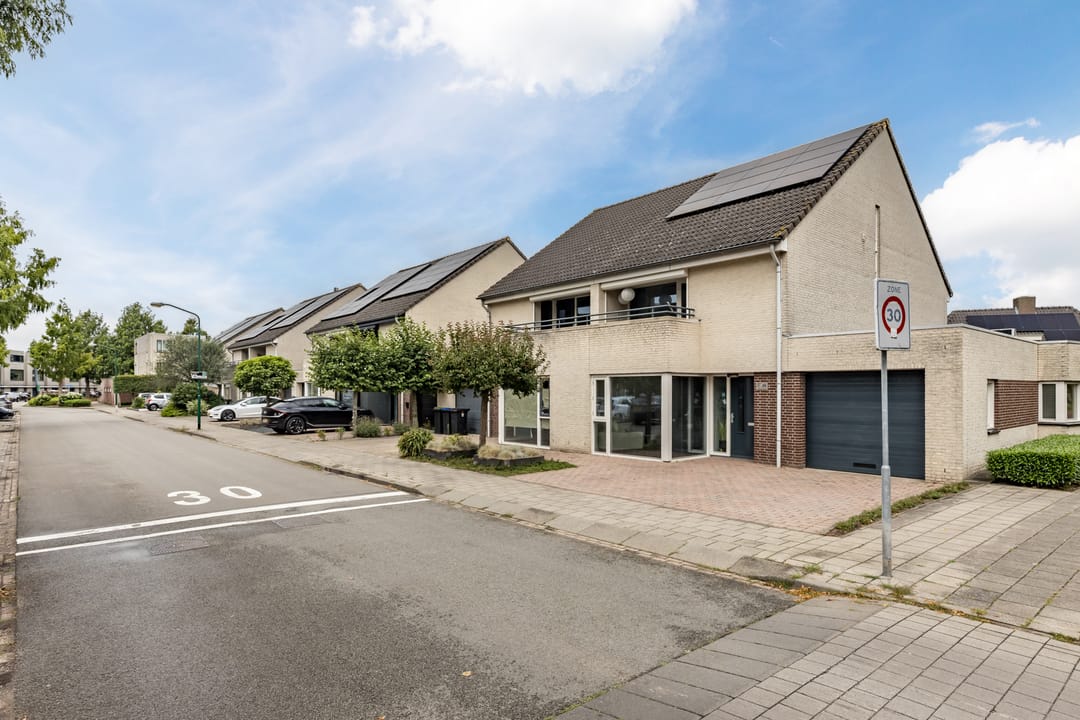 Photo 8 of Rooseveltstraat 39