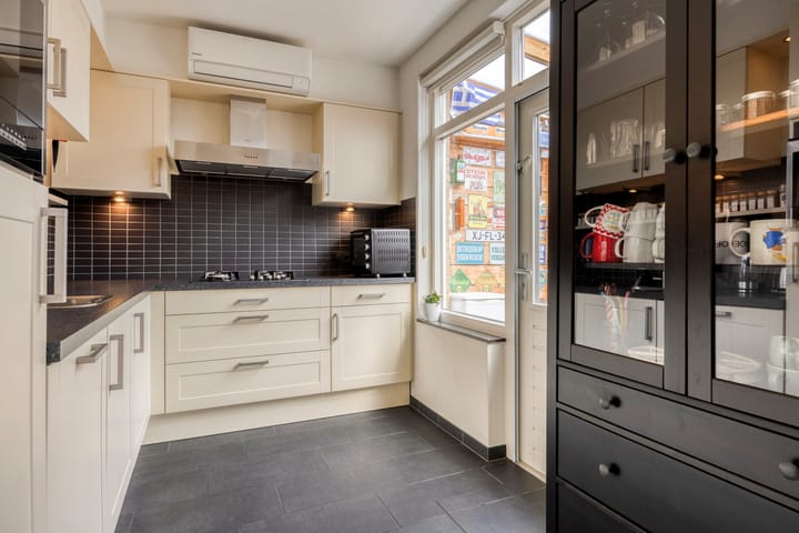 Foto 9 van Van der Duyn van Maasdamstraat 13