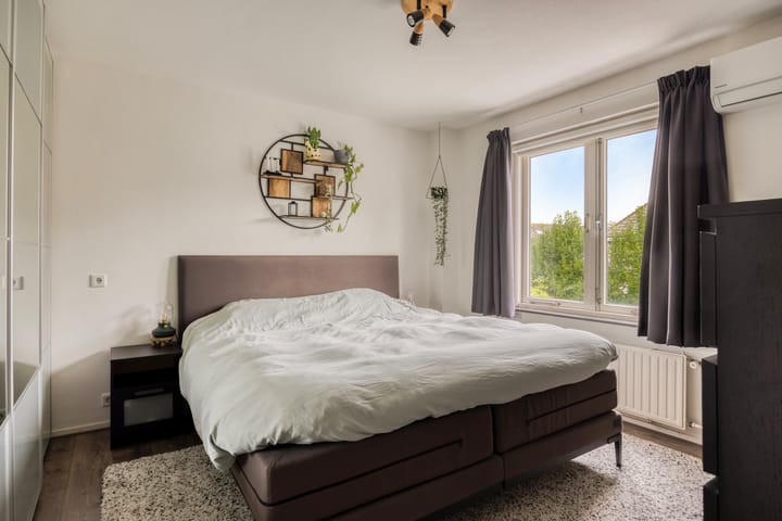 Foto 13 van Van der Duyn van Maasdamstraat 13