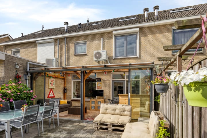 Foto 25 van Van der Duyn van Maasdamstraat 13