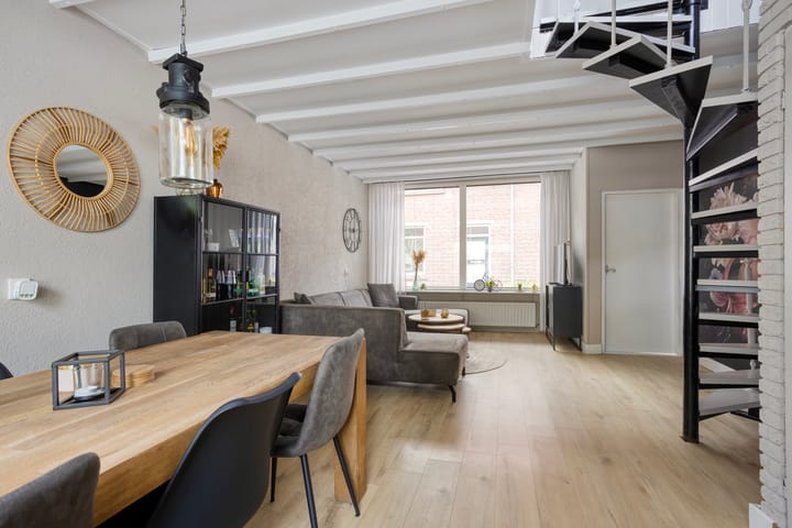 Foto 2 van Donze Visserstraat 55