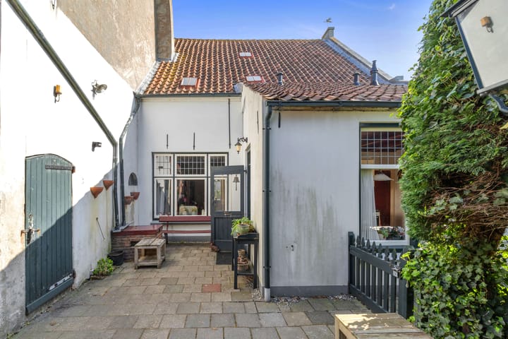 Foto 28 van Voorstraat 56