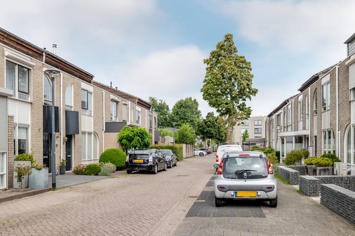 Foto 2 van Roolvinkstraat 10