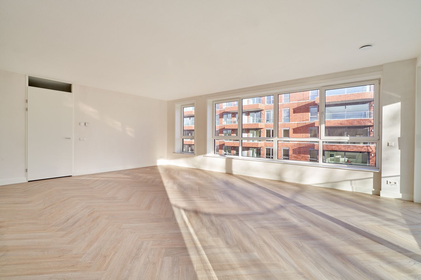 Photo 4 of Dokter van Nieveltweg 5-B