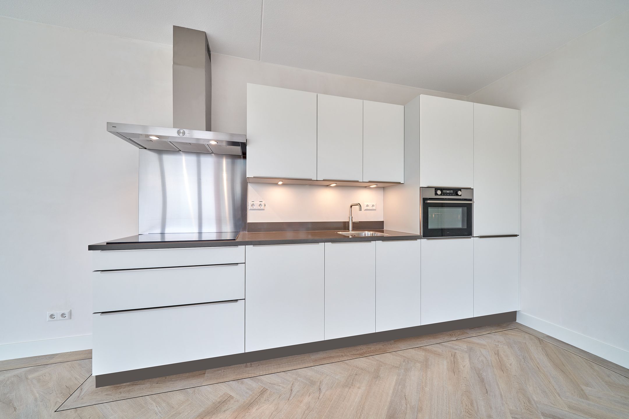 Photo 6 of Dokter van Nieveltweg 5-B