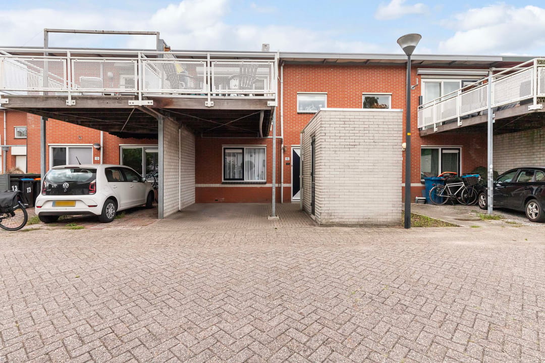 Photo 2 of Parallelweg 15