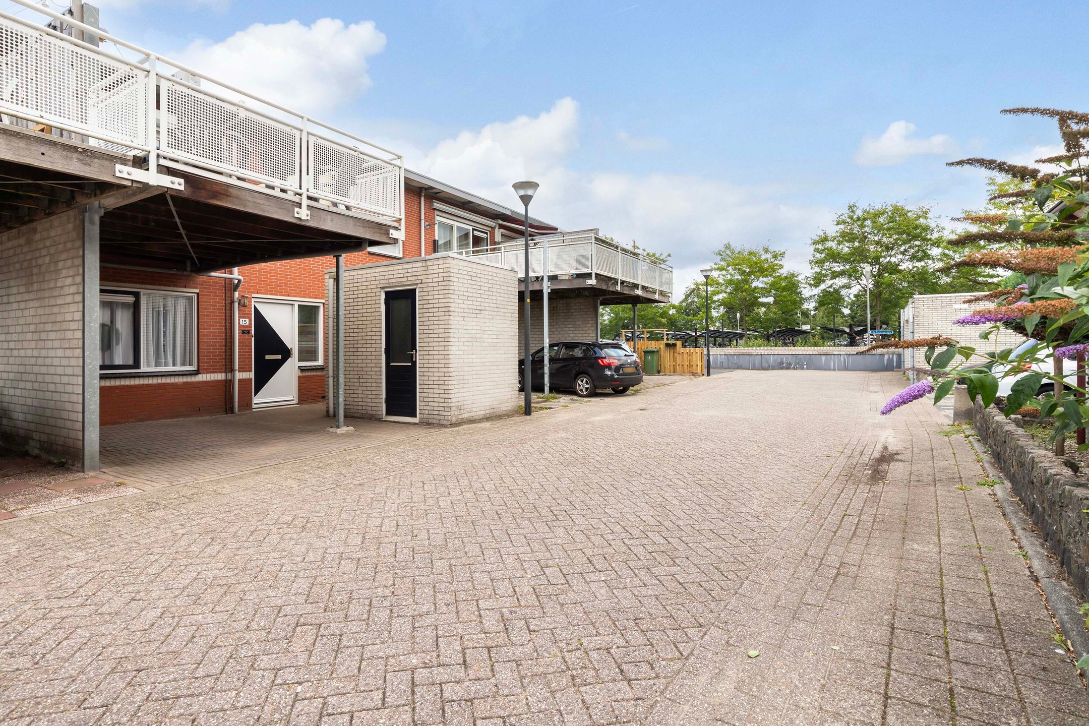 Photo 3 of Parallelweg 15