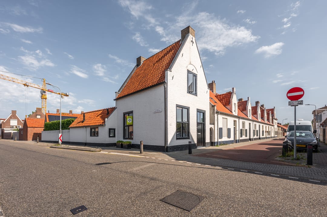 Photo 1 of Zuiddijkstraat 11