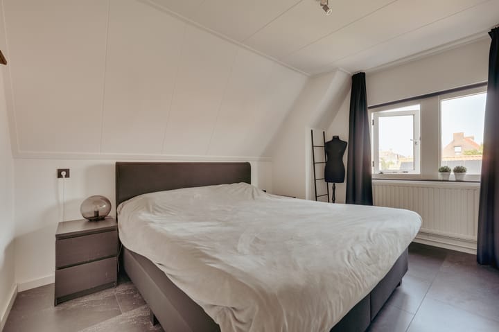 Photo 21 of Zuiddijkstraat 11