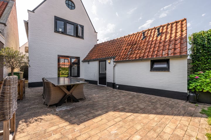 Photo 28 of Zuiddijkstraat 11