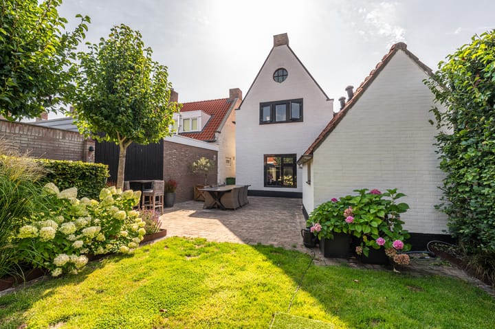 Photo 29 of Zuiddijkstraat 11