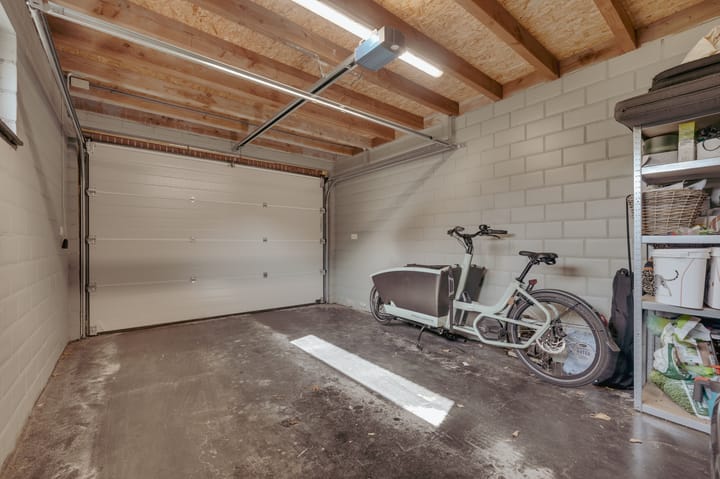 Photo 38 of Zuiddijkstraat 11