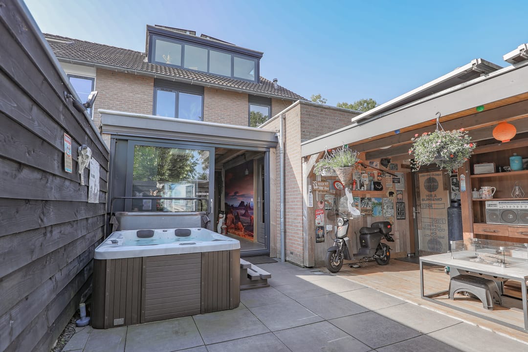 Photo 2 of Douwe Brouwerweg 24