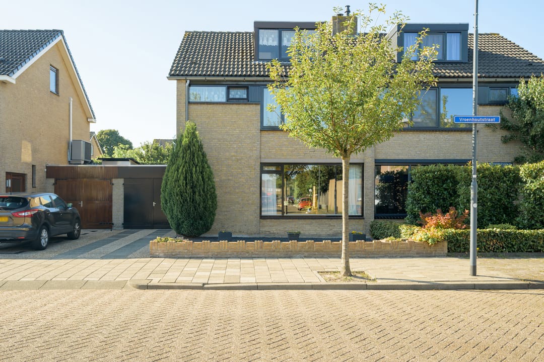 Foto 2 van Vroenhoutstraat 6