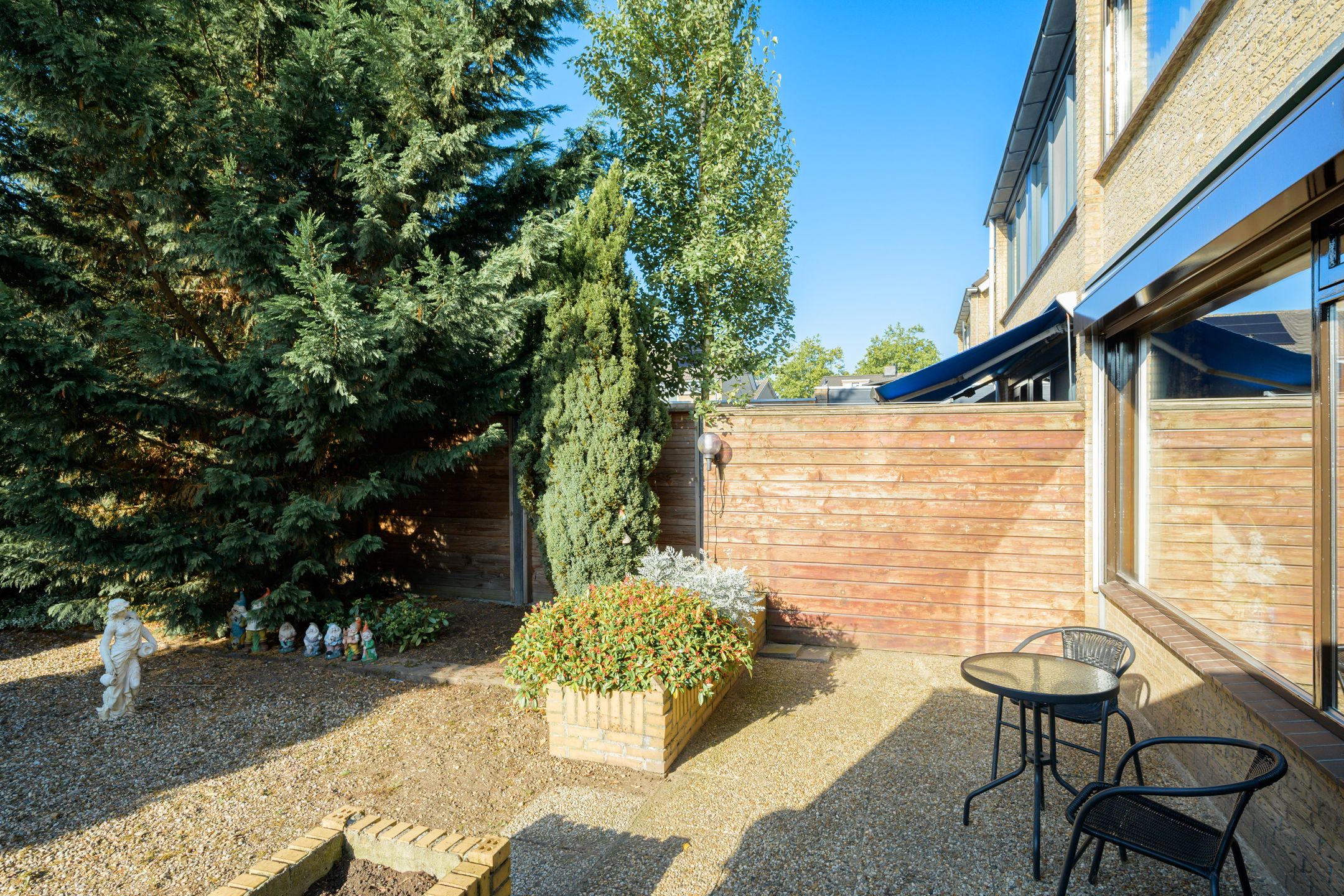 Foto 33 van Vroenhoutstraat 6