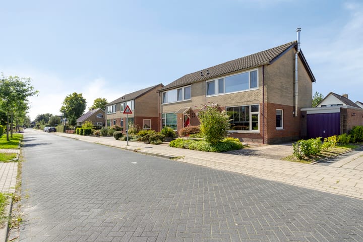 Foto 36 van van Aylvalaan 15