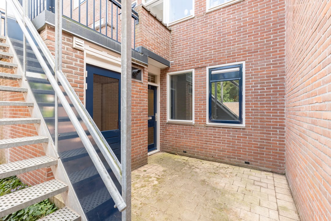 Photo 2 of Vlietwaard 111