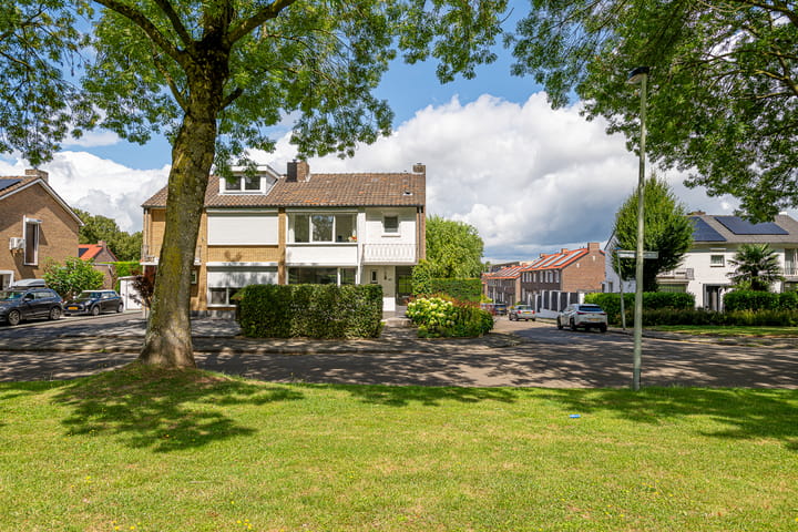 Foto 57 van Klokbekerstraat 56