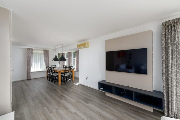 Photo 6 of De Weech 9