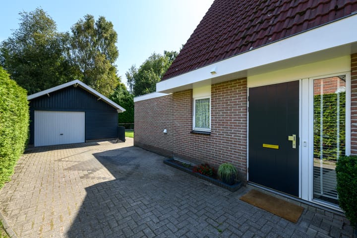 Photo 33 of De Weech 9