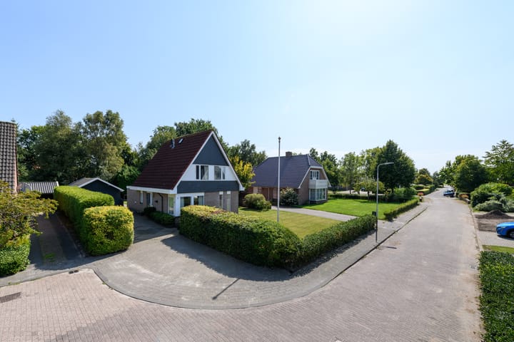 Photo 38 of De Weech 9