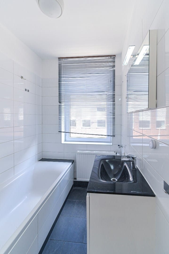 Photo 13 of Nassaustraat 3-A