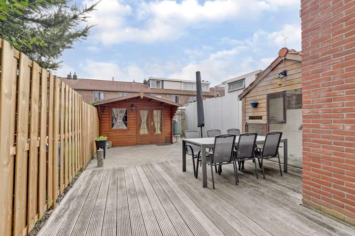 Photo 5 of Prof. Oudemansstraat 22