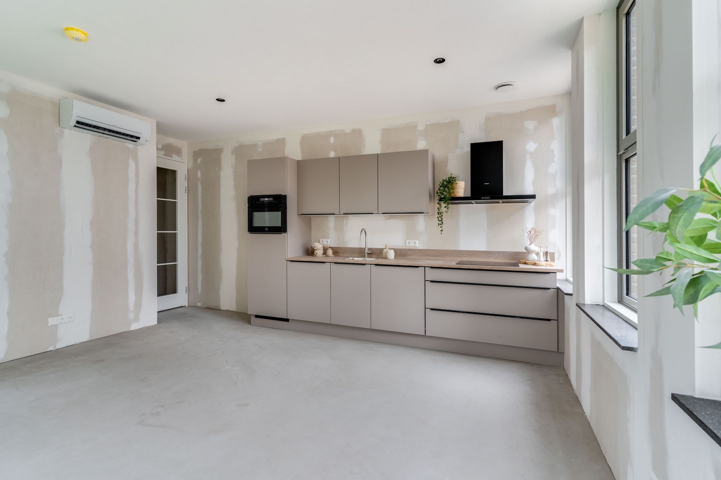 Foto 4 van Raadhuisplein 14