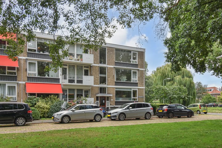 Foto 3 van Montessoristraat 4