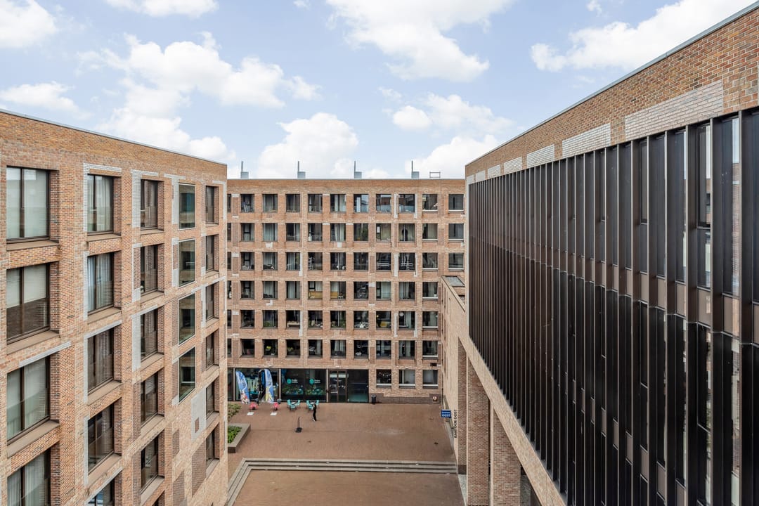 Photo 1 of Anna van Lotharingentoren 39