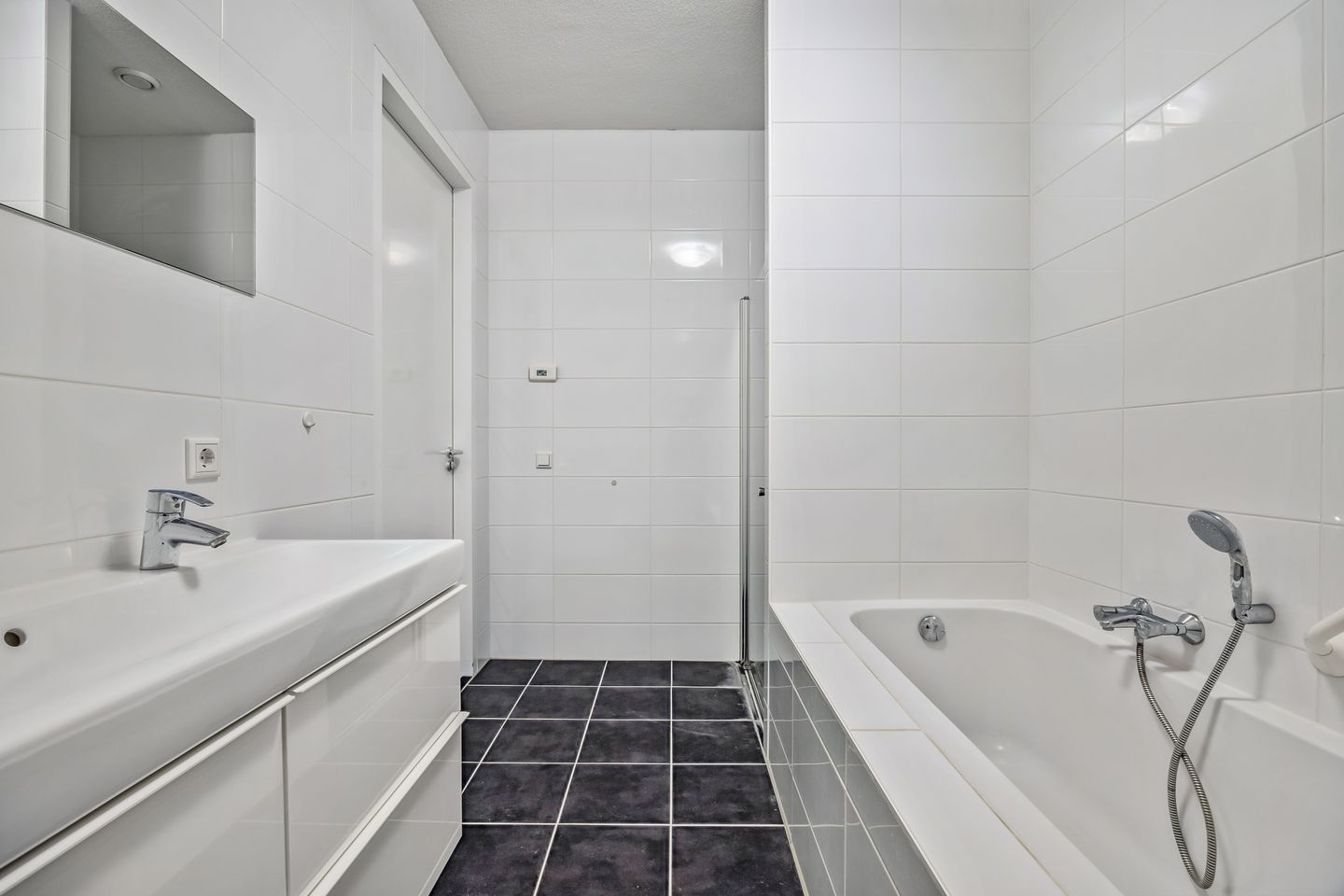 Photo 5 of Anna van Lotharingentoren 39