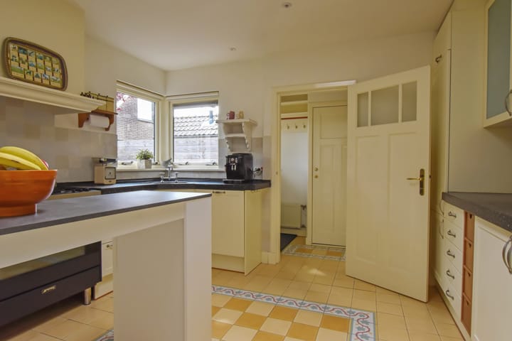 Foto 14 van Valkenaarstraat 117